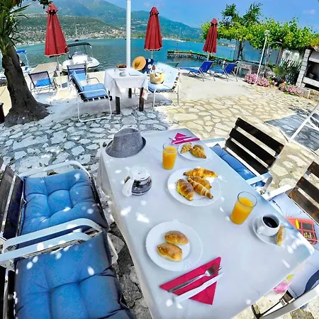 Spiros House And Apartamento *