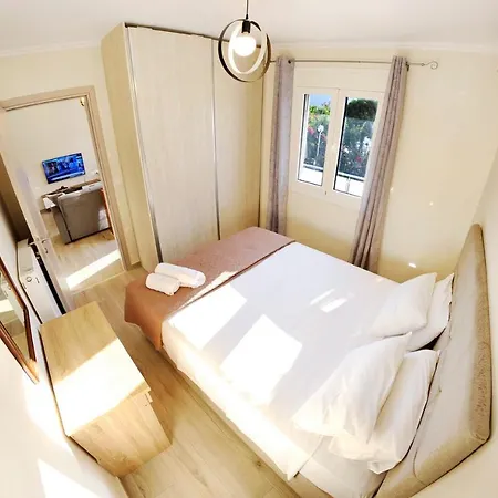 Spiros House And Apartment *