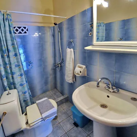 Spiros House And Apartment