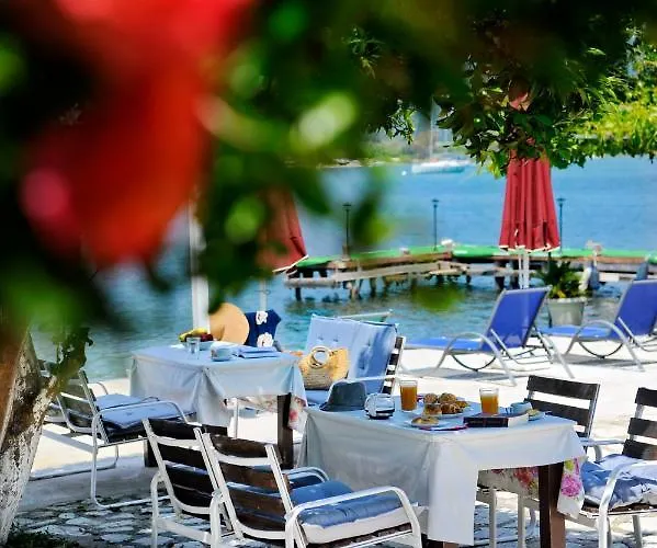 Apartment Spiros House And