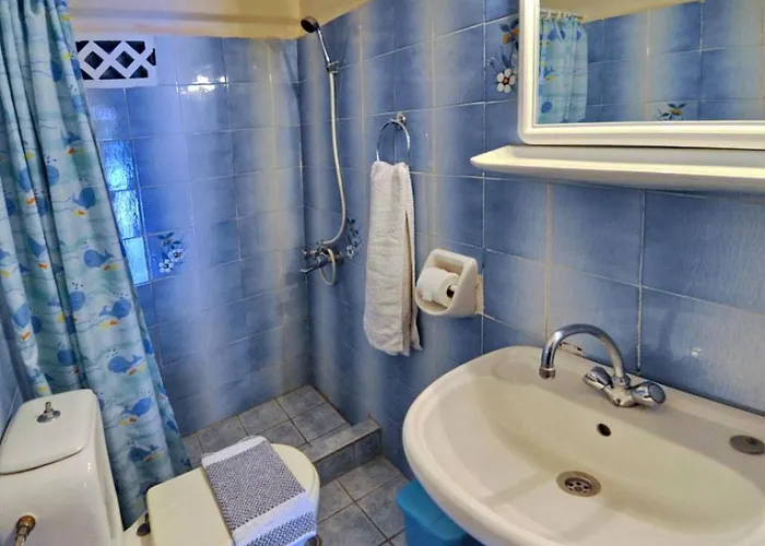 Spiros House And Apartment